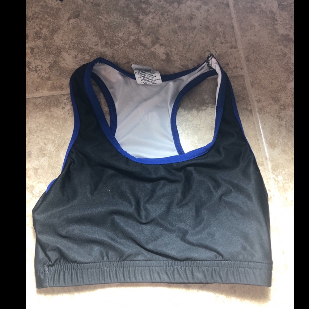 sports bra